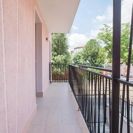 Industrial Look Centre + Free Parking Apartment Sofia